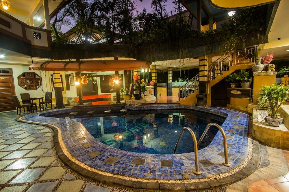 Sri Ratu Hotel Legian Dış mekan fotoğraf